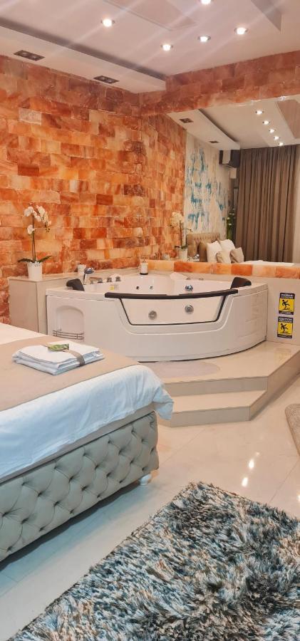 Design Apartment Premium Spa Lux: Dubai-Inspired Wellness Retreat Cuprija Exterior photo