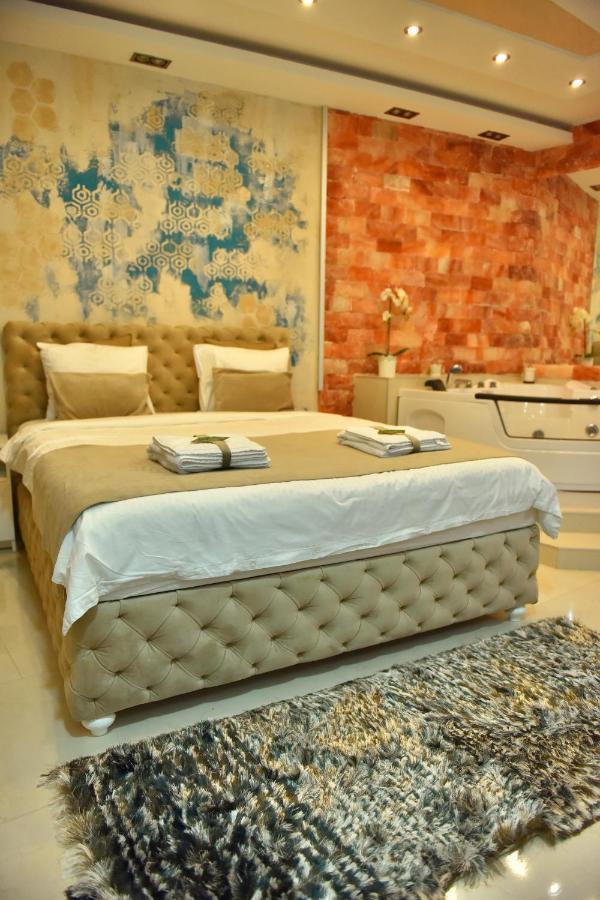 Design Apartment Premium Spa Lux: Dubai-Inspired Wellness Retreat Cuprija Exterior photo